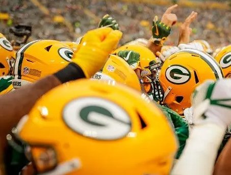 American Family Insurance Green Bay Packers 2025 Dream Weekend Sweepstakes - Win a Trip for 6 to a Green Bay Packers Game