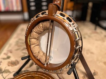 Banjo Hangout Drawing Sweepstakes – Win A Banjo Bolster + Grab Pouch