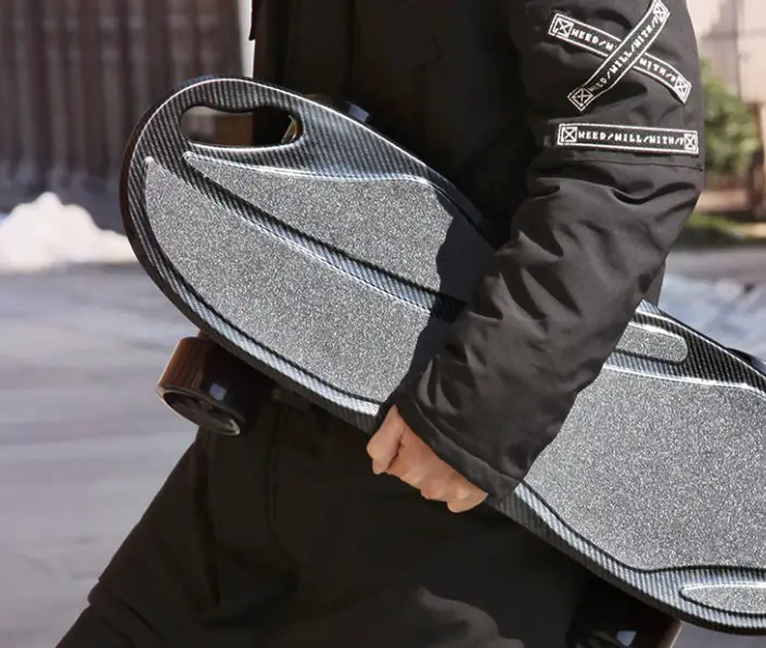 Carbon Fibre E-Skateboard Giveaway