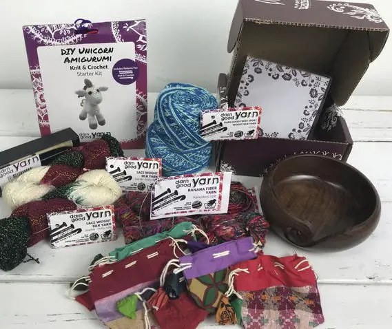 Darn Good Yarn Mystery Holiday Box