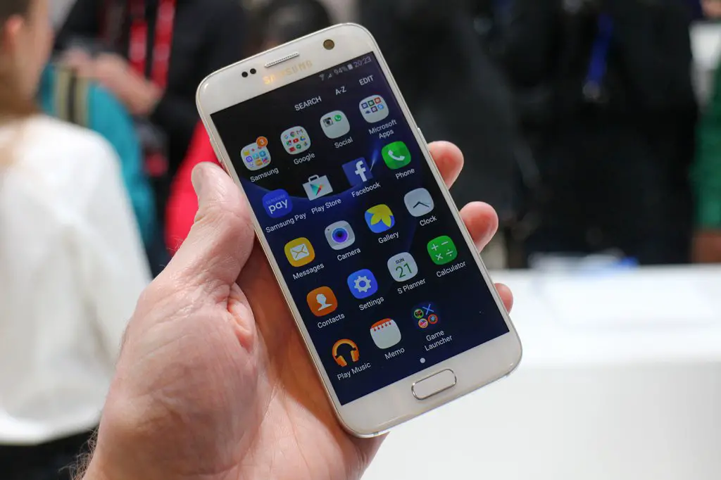 Enter to Win a $780 Samsung Galaxy S7 Phone!