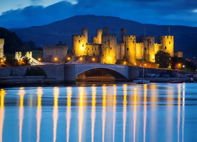 Expedia Where Legends Are Made Sweepstakes - Win A $5,000 Trip For 2 To Wales