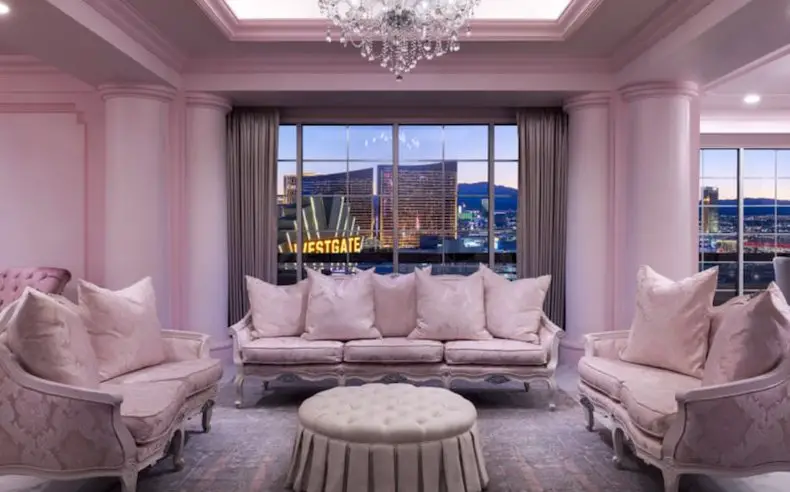 ExtraTV Las Vegas Getaway Sweepstakes - Win a Vegas Luxury Getaway