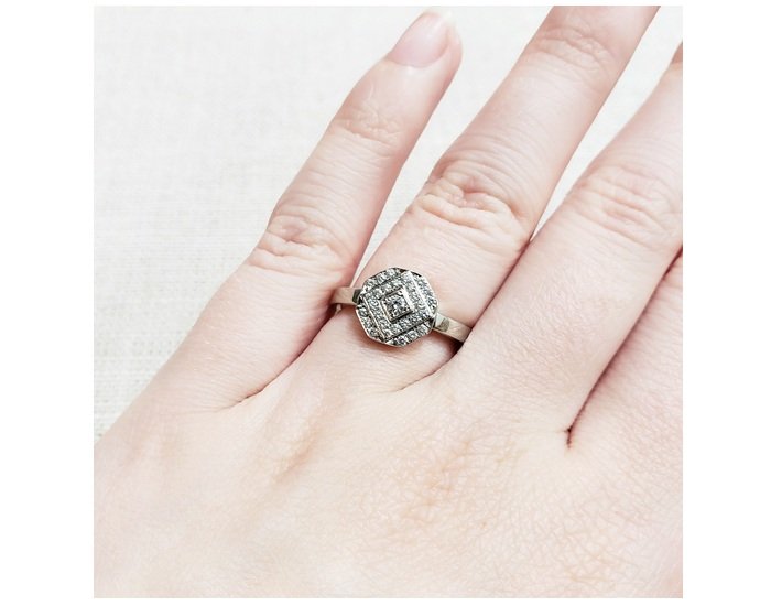Fall Era Design Giveaway - Win a 14-Carat Ring with Diamonds