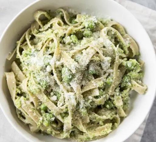 Free Pasta with Creamy Broccoli and Peas
