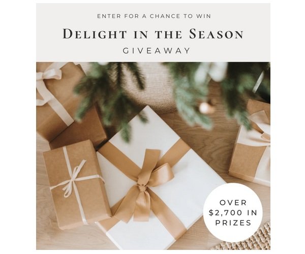 Greenvelope Delight In The Season Giveaway - Win A $2,700 Prize Package