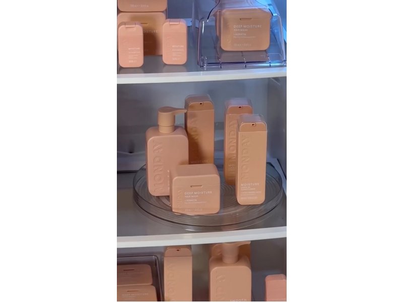 Monday Haircare Merry Monday Giveaway - Win 50’s Themed Appliances & Haircare Products