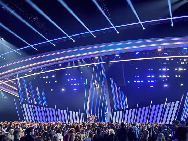 Nashville Tourism CMA Awards Elevated Experience Giveaway - Win A Trip For 2 To The Country Music Awards In Nashville