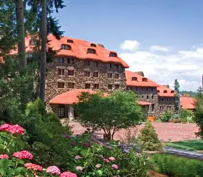 Omin Grove Inn & Old House Journal Giveaway