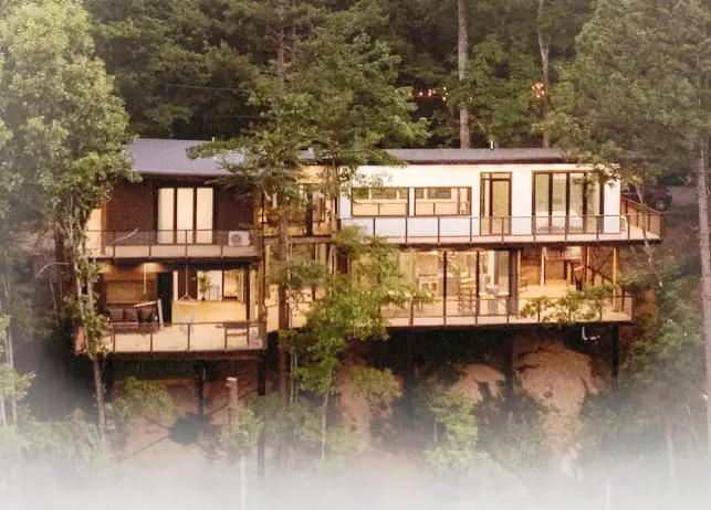 One Country Skyview “Treehouse 7-Day Stay” Sweepstakes - 7-Day Getaway Up For Grabs
