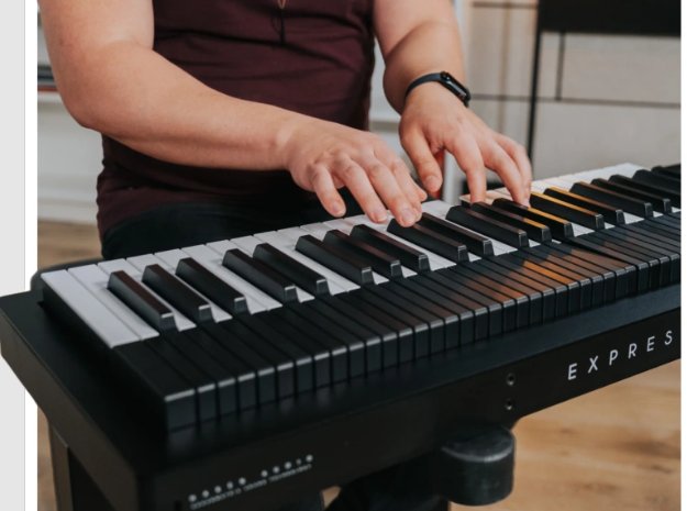 Pianote Osmose Expressive-E Giveaway - Win an Osmose Expressive-E digital synthesizer