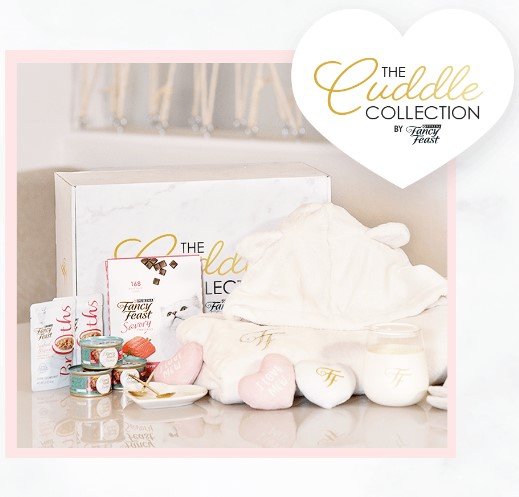 Purina Fancy Feast Cuddle Collection Giveaway – Win A 4-Course Valentine’s Day Meal For Your Cat & More
