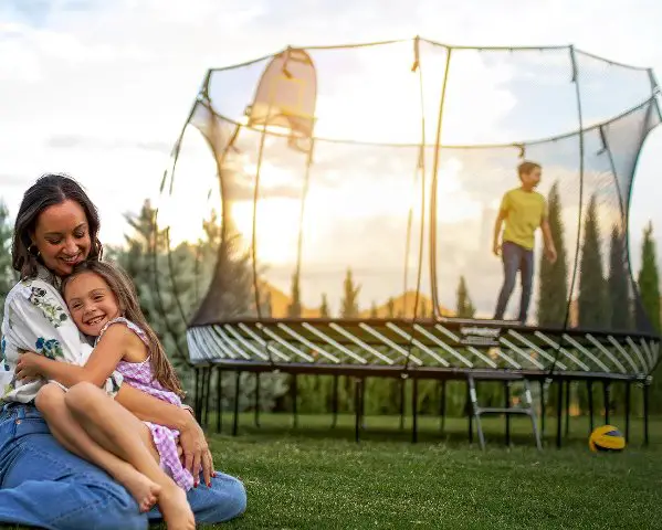 Springfree Trampoline Flytographer Sweepstakes - Win a Trampoline + $325 Gift Card