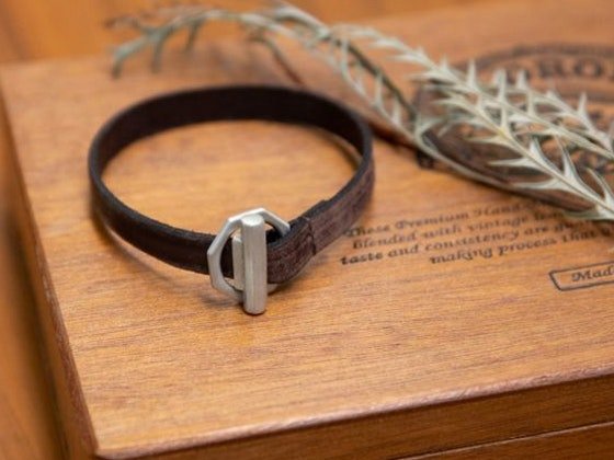 Sweepon Win a $100 Gift Card to Stephen David Leonard