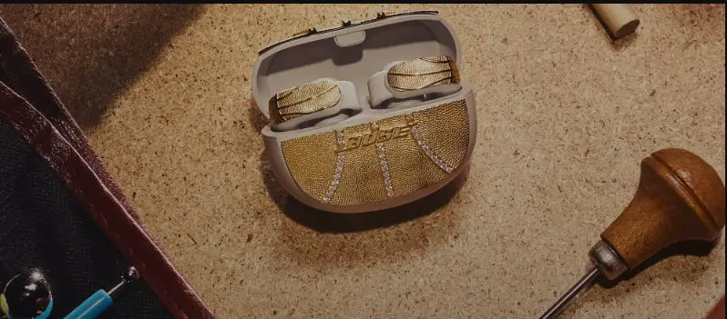 Victor Solomon X Bose Giveaway – Win A Pair Of Limited Edition Bose X Victor Solomon Diamond-Encrusted Gold Earbuds