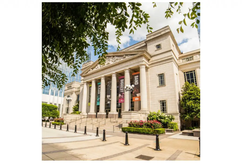 Visit Music City A Dolly-Inspired Summer In Music City Giveaway - Win Tickets To Dolly Parton Threads: My Songs in Symphony & More