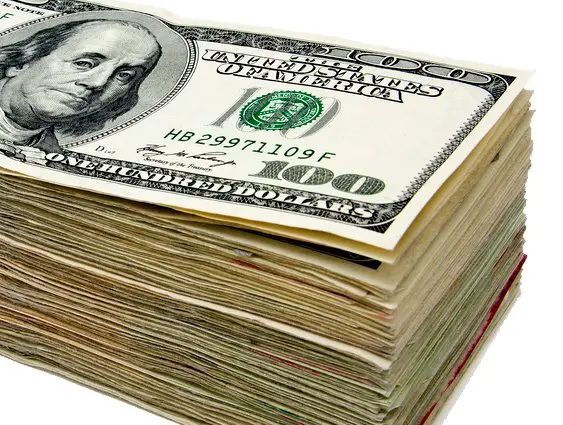 Win $1600 Holiday Cash! (Giveaway)