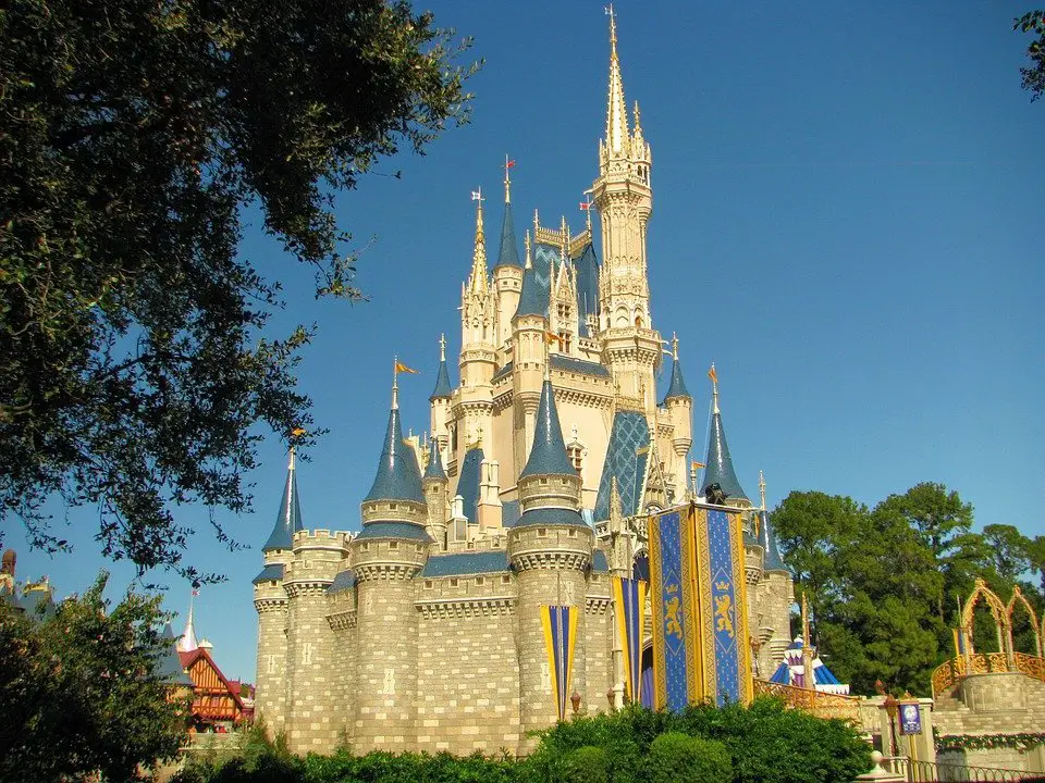 Win A Family Vacation In The Walt Disney World Resort 50th Celebration Sweepstakes