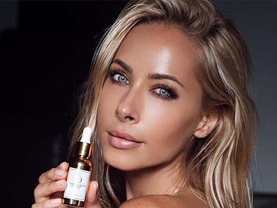 Woman's World Win Youth Beauty Face Oil