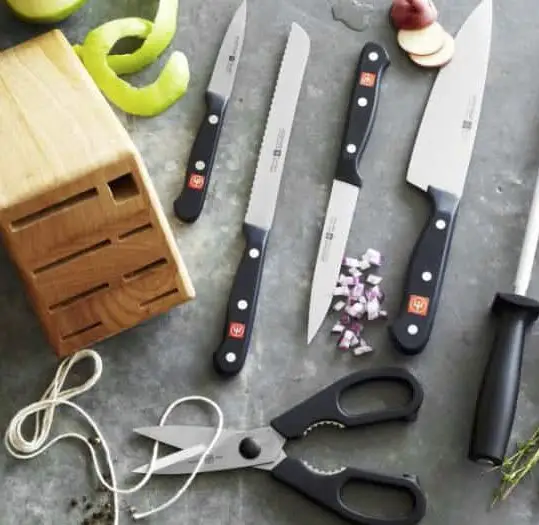 Wusthof Gourmet 7-Piece Knife Block Set Giveaway
